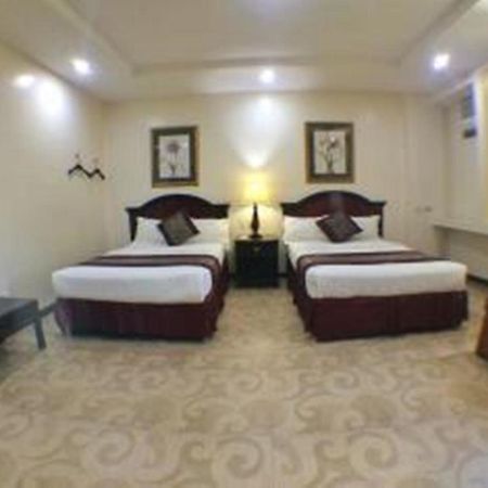 Cindy Kelly Hotel Olongapo Exterior foto